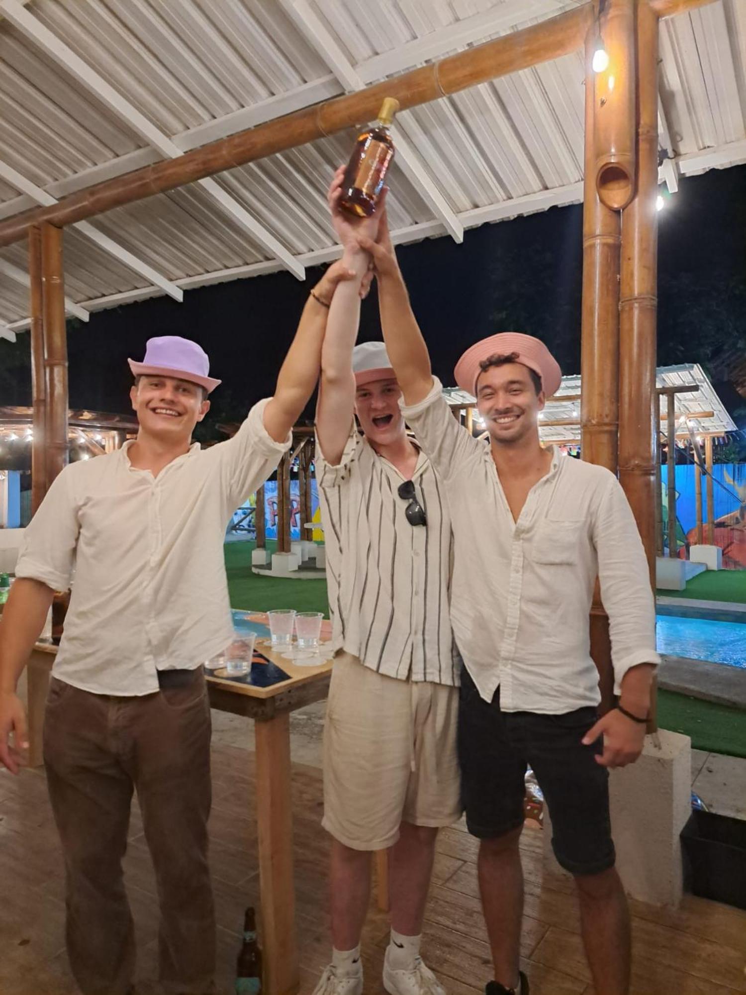 Pop House Hotel Montanita Ngoại thất bức ảnh
