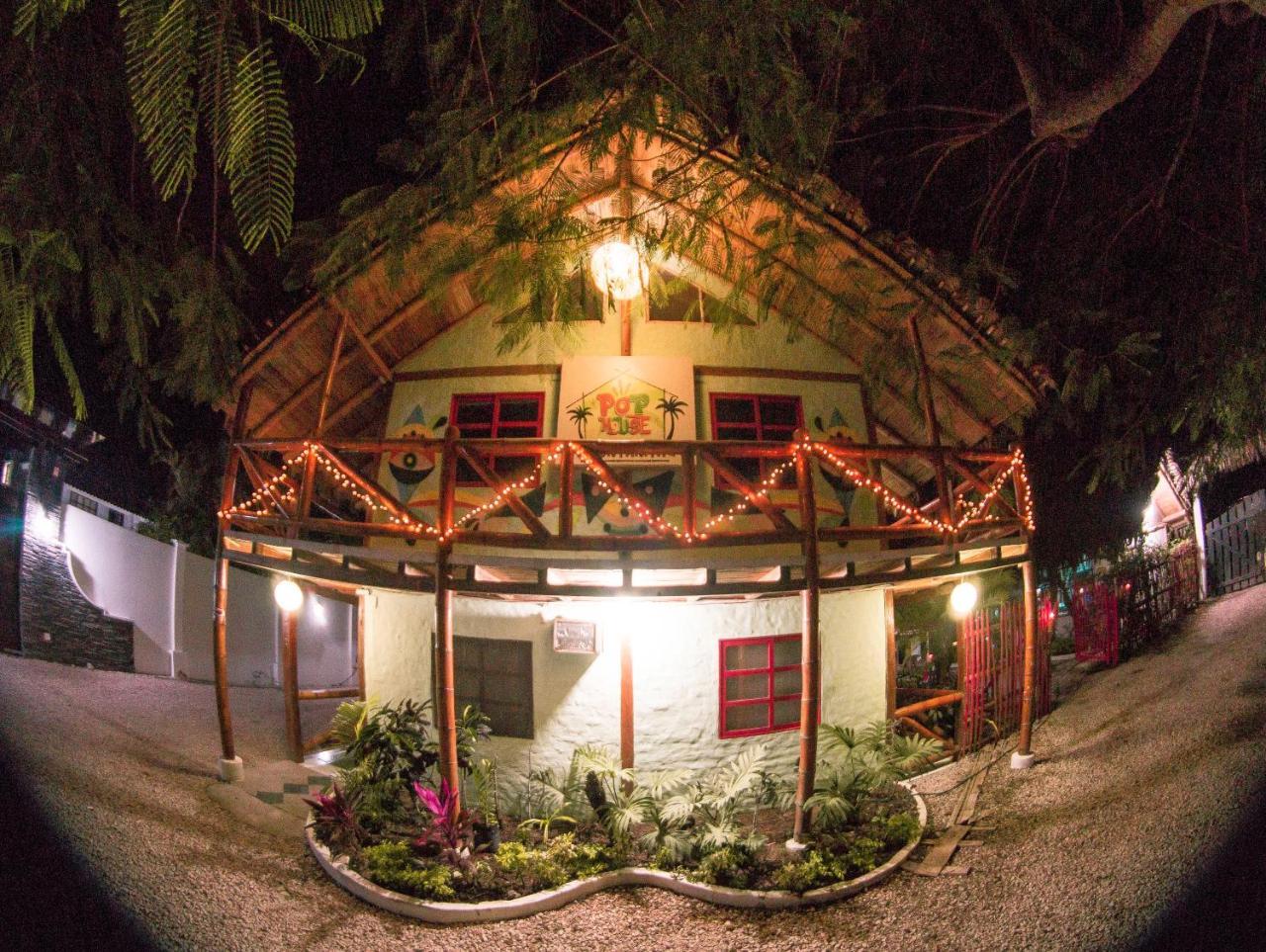 Pop House Hotel Montanita Ngoại thất bức ảnh