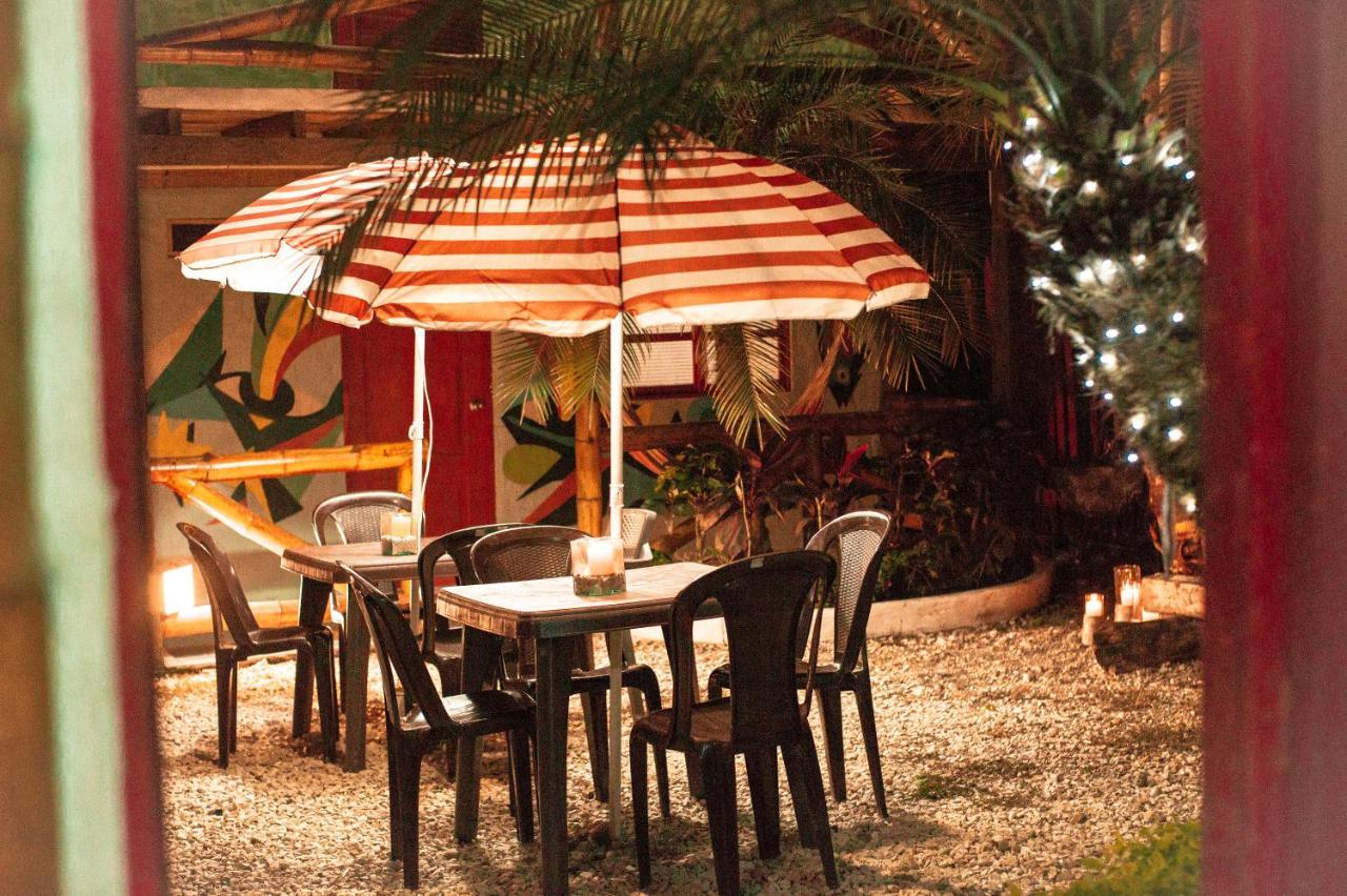 Pop House Hotel Montanita Ngoại thất bức ảnh